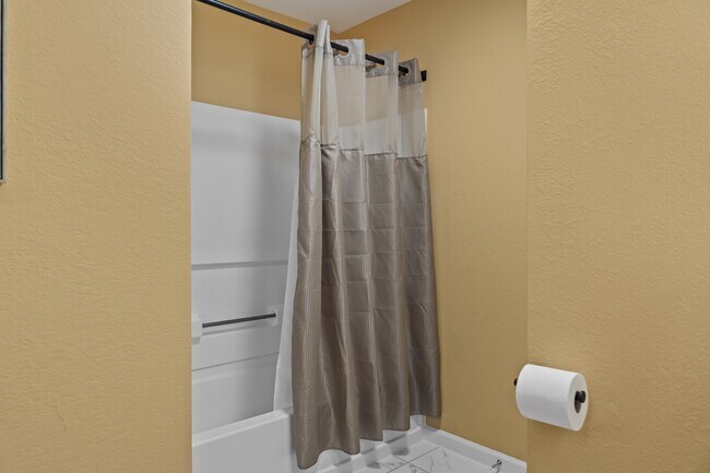 Building Photo - 16122 Taloncrest Dr