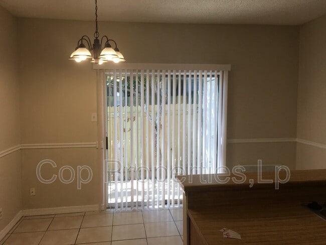 Building Photo - 1804 Gary’s Park