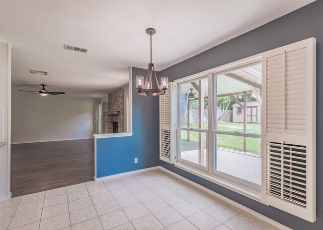 Building Photo - Gorgeous Northwood rental