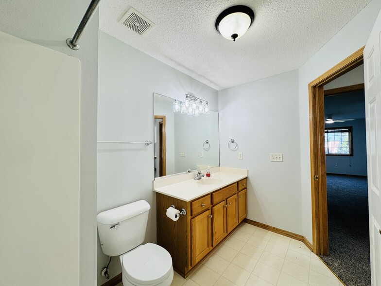 Building Photo - 7425 Wistful Vista Dr
