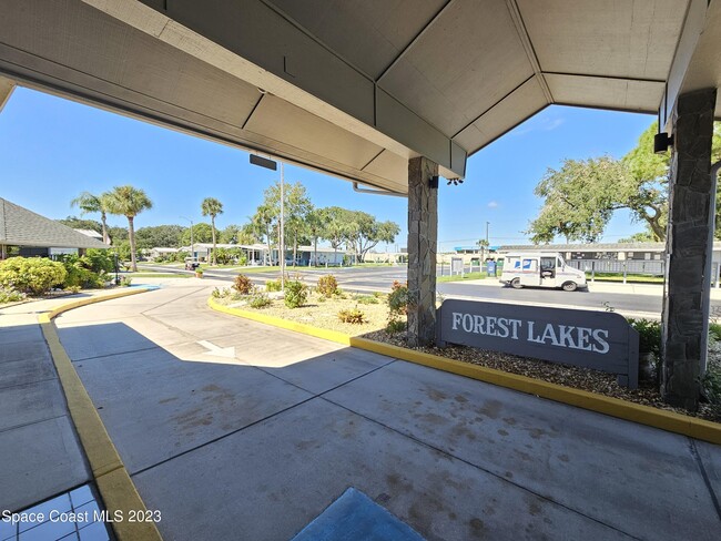 Building Photo - 131 Forest Lake Dr