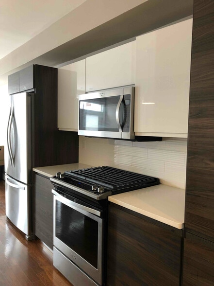 Building Photo - 1335 Childress St NE