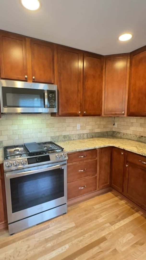 Building Photo - Bothell Home