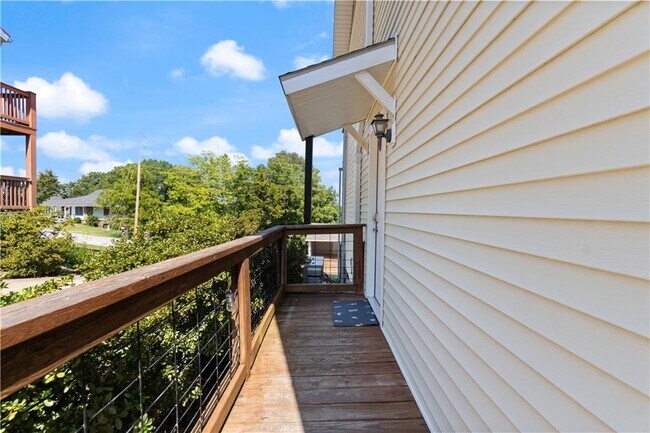 Building Photo - 14813 Dutchmans Dr