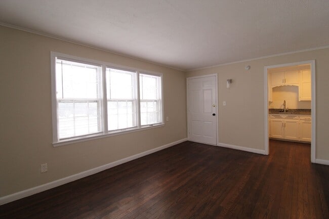 Building Photo - February FREE On This 1 Bedroom 1 Bath Duplex in Navy Hill Area in Olathe