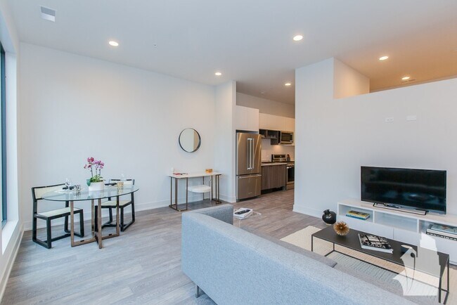 Building Photo - 853 North Larrabee #405 - Studio river North