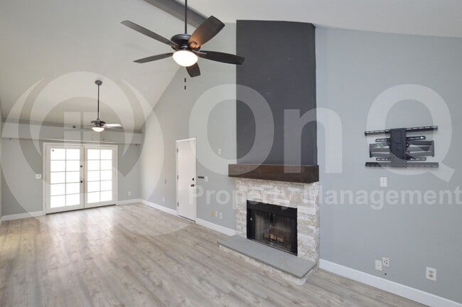 Building Photo - 1757 E Geronimo St