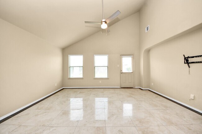 Building Photo - 2043 Naplechase Crest Dr