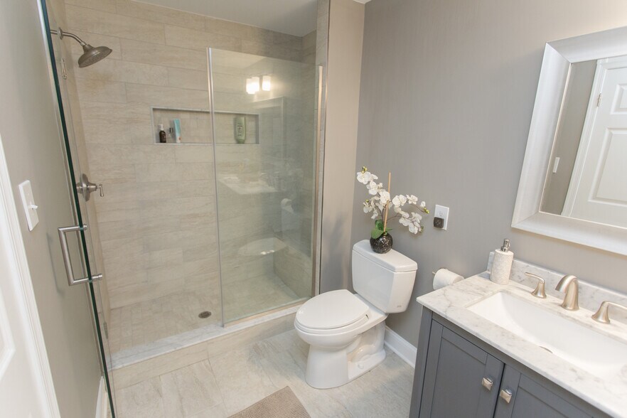 Building Photo - 5717 Balsam Grove Ct