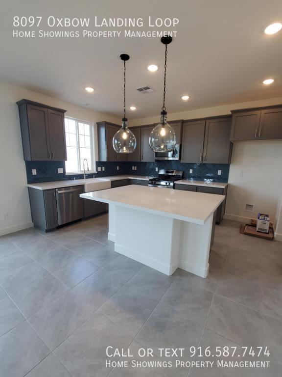Building Photo - 8097 Oxbow Lndg Lp