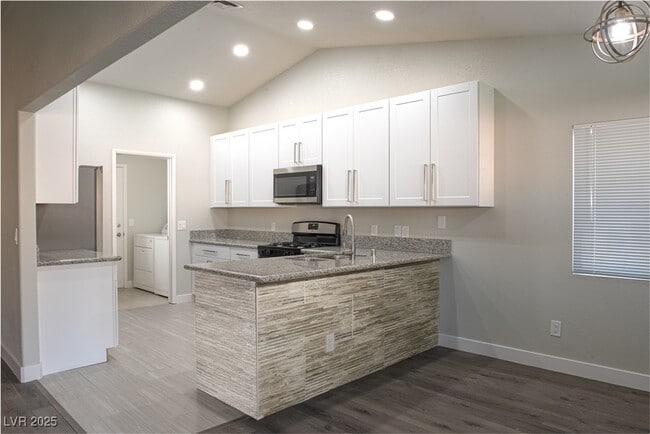 Building Photo - 836 Teal Wing Way