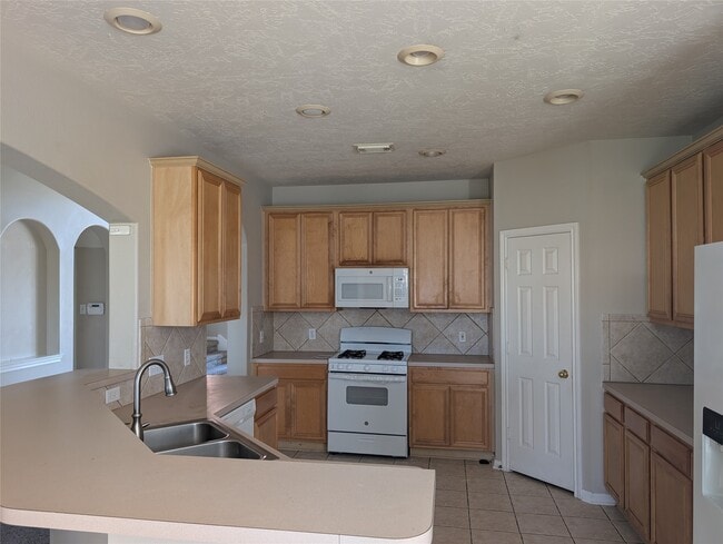 Building Photo - 17703 Towne Bridge Dr