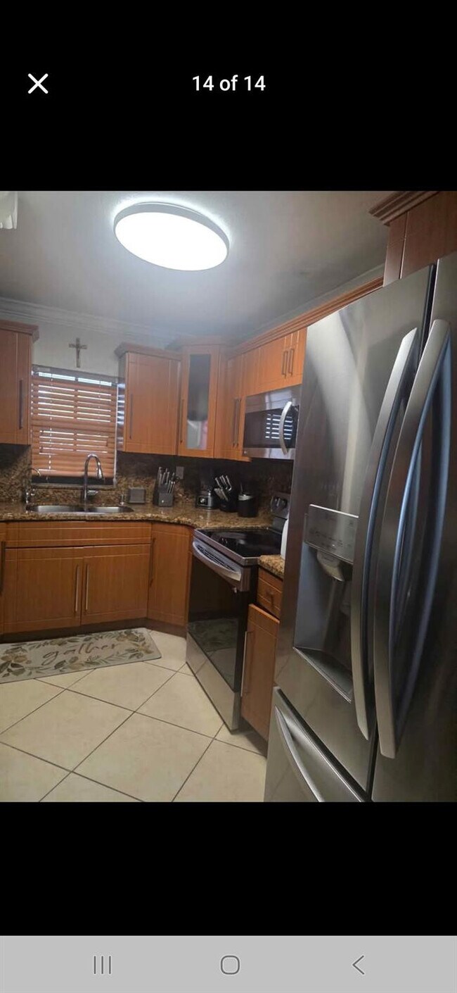 Building Photo - 11821 SW 18th St