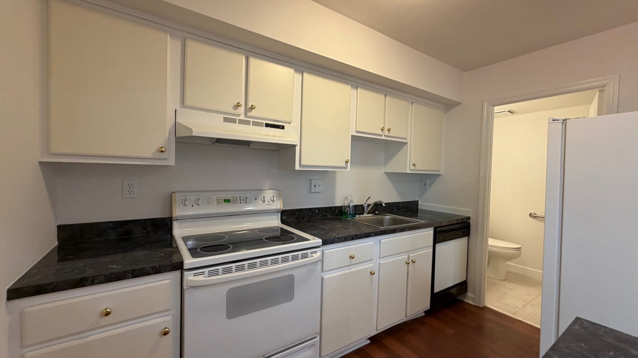 Building Photo - 4124 Salford Ct