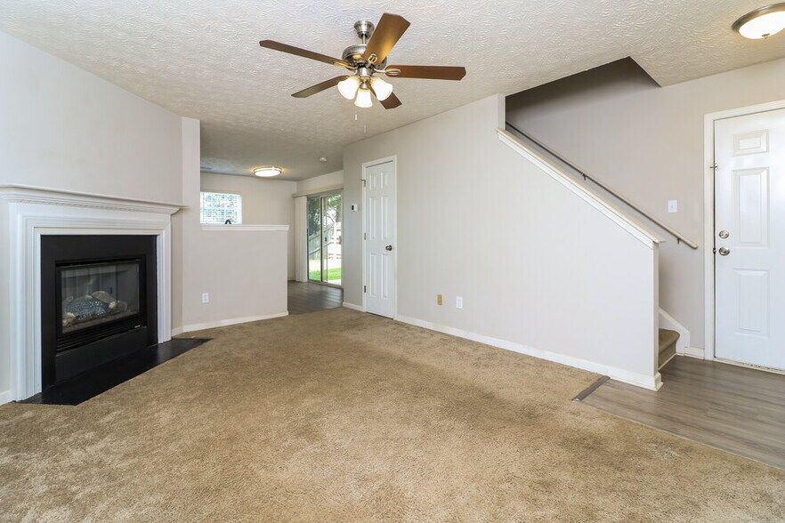Building Photo - 141 Oak Grove Pl