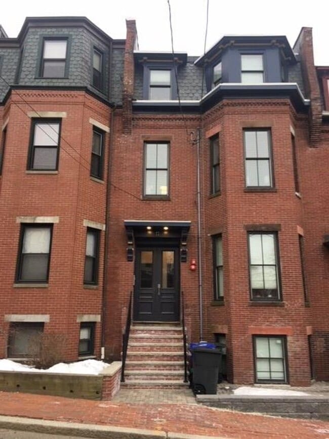 Building Photo - 9 Highland Park Ave