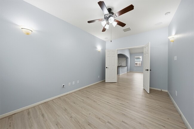Building Photo - 24039 Via Renata Dr
