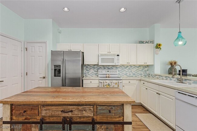Building Photo - 8311 Village Edge Cir