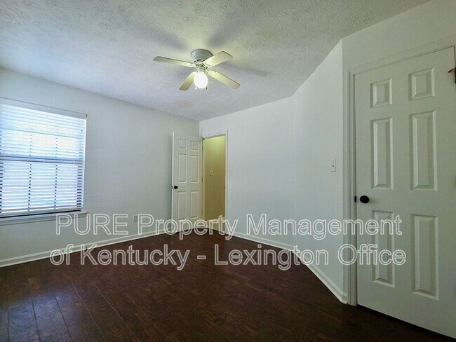 Building Photo - 1430 Vintage Cir