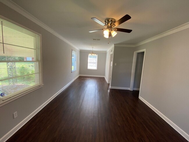 Building Photo - 1190 Inman Cove