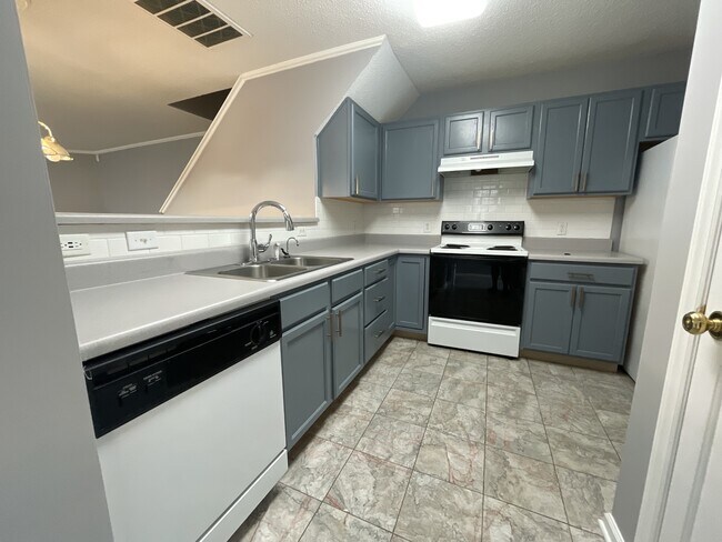 Primary Photo - 5263 Eagle Trace Dr