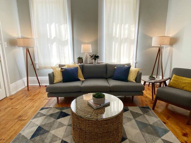 Building Photo - 1245 Martin Dr