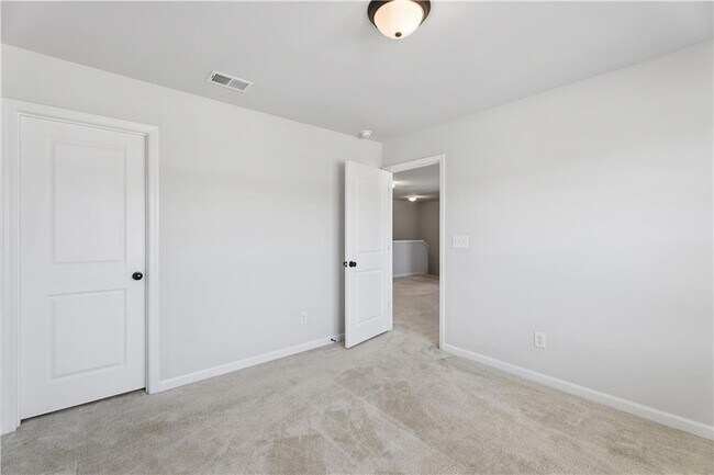 Building Photo - 5740 Wheeler Ridge Rd
