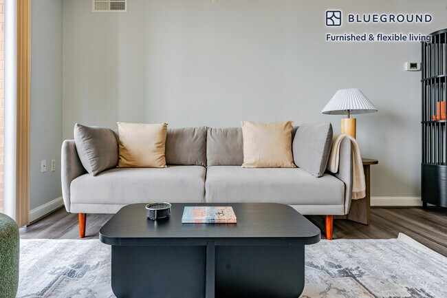 Building Photo - 4835 Cordell Ave