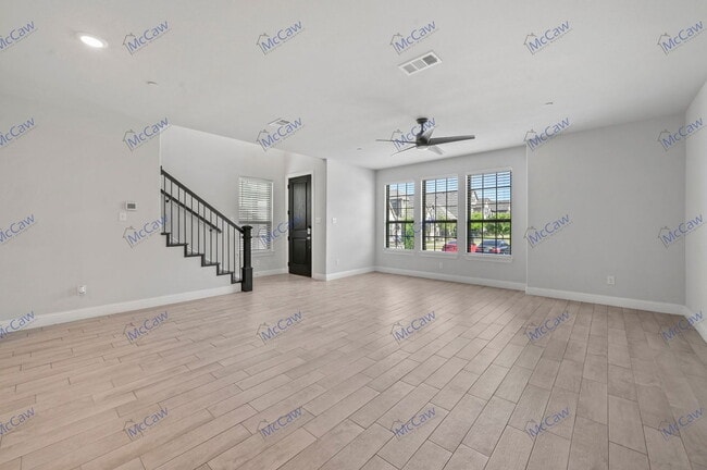 Building Photo - 807 Ponds Edge Ln