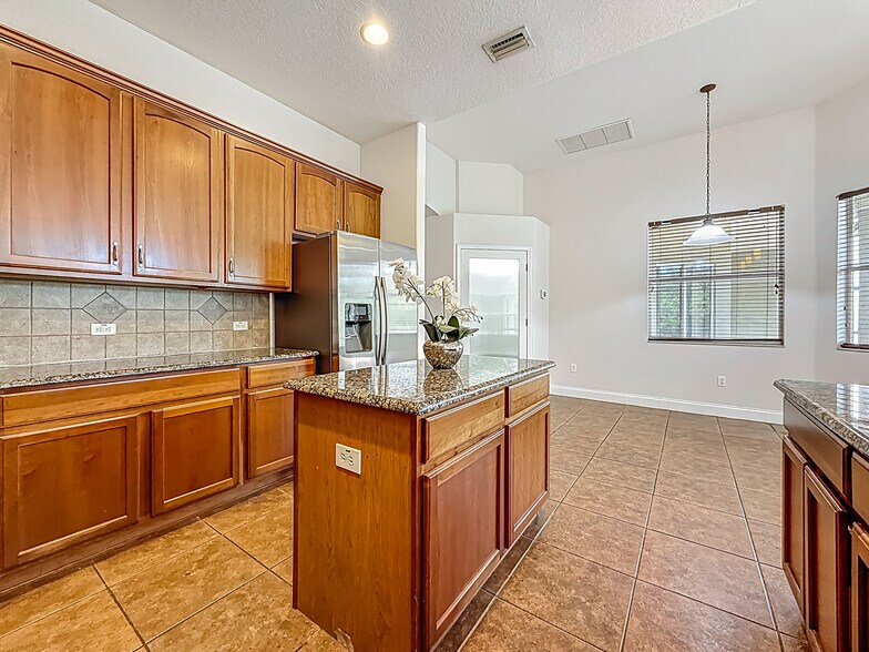 Building Photo - 20626 Longleaf Pine Ave