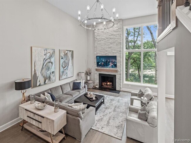 Building Photo - 3511 Lakecrest Dr