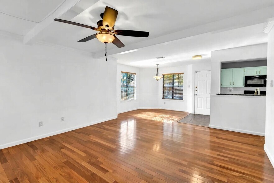 Building Photo - 2913 Pearl St