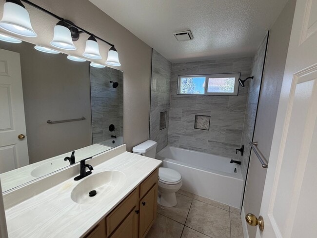 Building Photo - 3110 Sweet Clover St