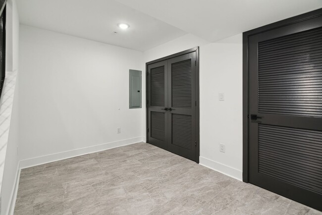 Building Photo - Brand New Townhome in Brewerytown