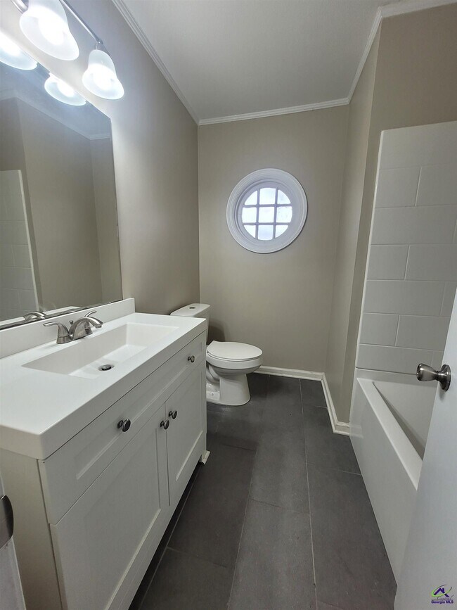 Building Photo - 2989 King Alfred Dr