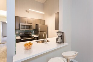 Building Photo - Maddox