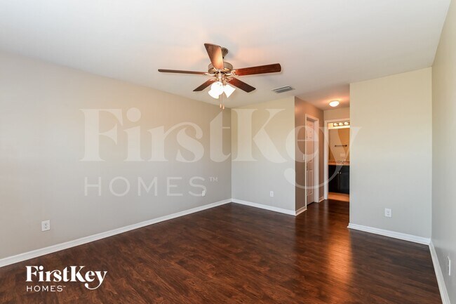 Building Photo - 1023 NW 22nd Terrace