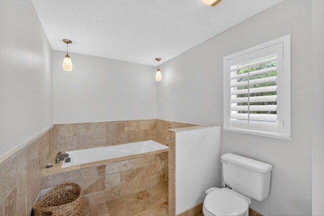 Building Photo - 8075 SE Governors Way