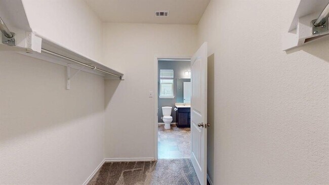 Building Photo - 387 Gustaf Trl