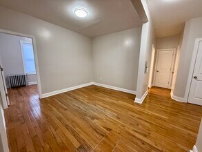 Building Photo - 546 Bergen Ave