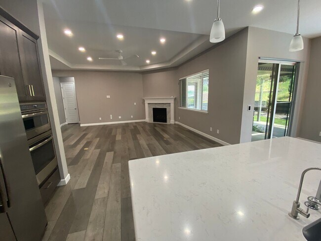 Building Photo - Incredible Home in Parker
