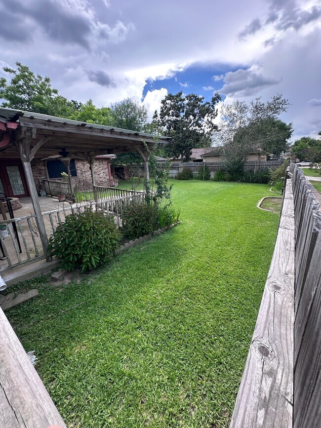 Building Photo - 21302 Park Rock Ln