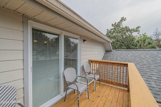 Building Photo - 6236 Clover Bend Dr