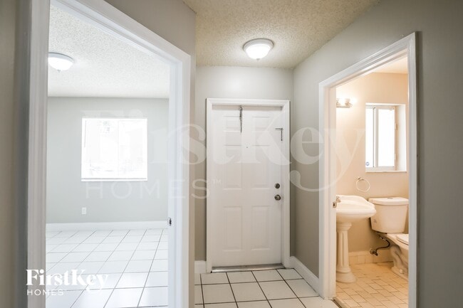 Building Photo - 13921 SW 173rd Terrace