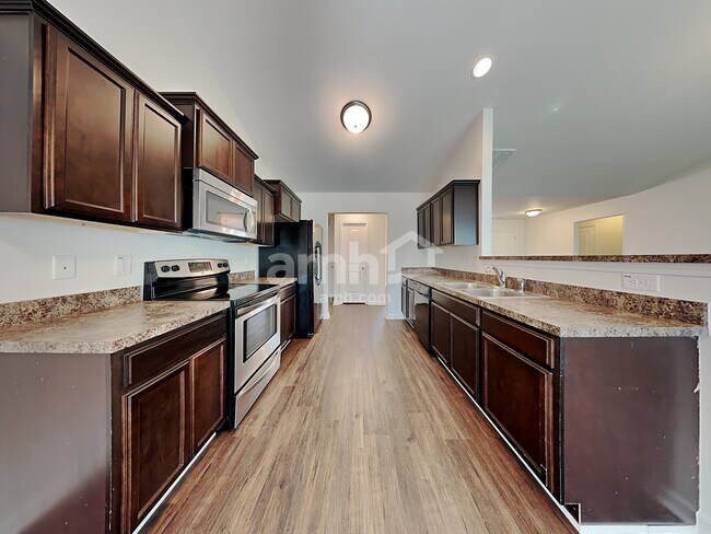 Building Photo - 5306 Ian Dr