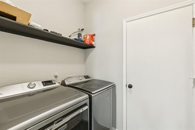 Building Photo - 5800 Palomino Dr