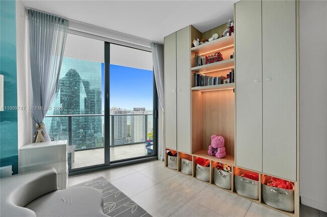 Building Photo - 1300 S Miami Ave