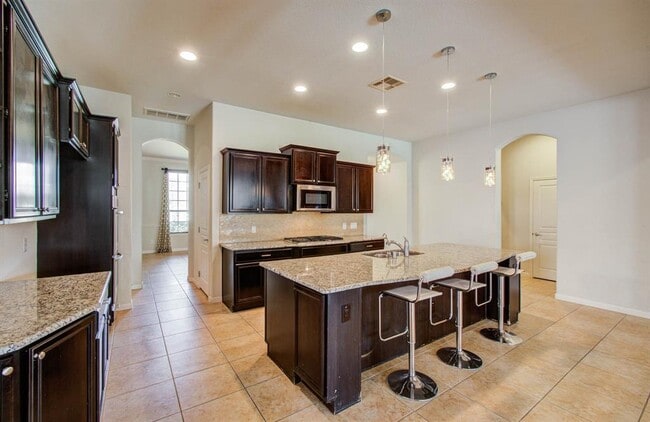 Building Photo - 25314 Celtic Terrace Dr