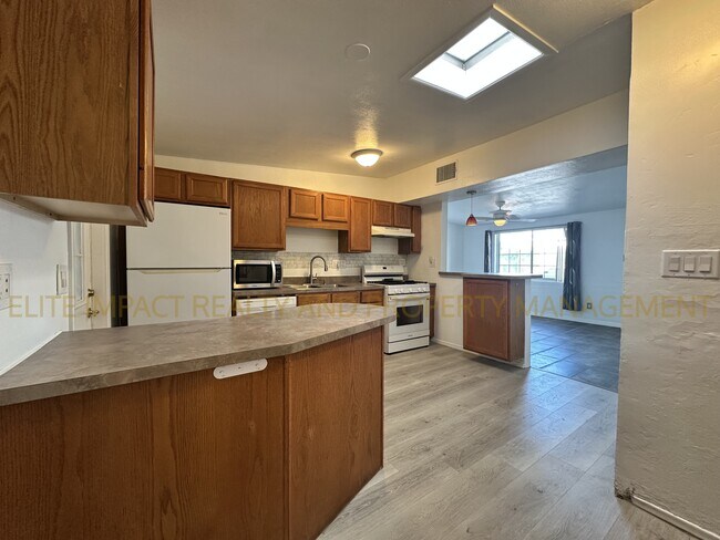 Building Photo - 4049 N Ray Pl
