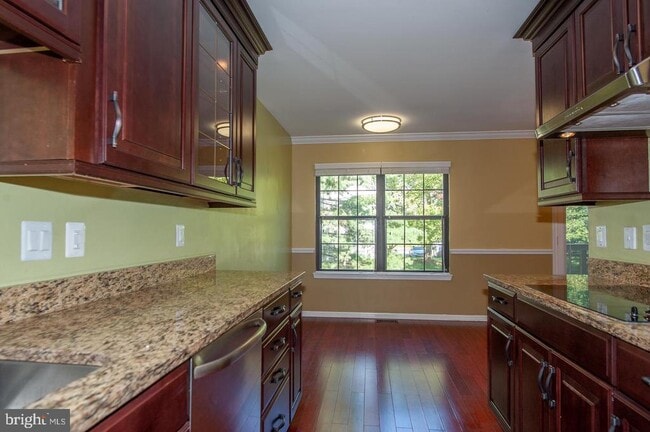 Building Photo - 6158 Old Brentford Ct
